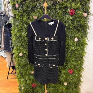 Tutina 2-in-1 Vero Moda in Tweed Nero con T-shirt Integrata e Perle
