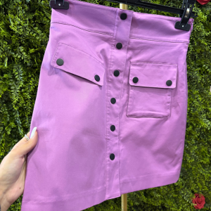 Minigonna Vero Moda Viola con Bottoni Frontali e Tasche Utility