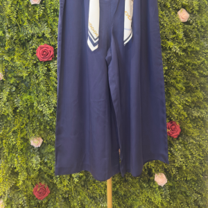 Pantaloni Palazzo Blu Scuro Vero Moda con Foulard e Catena in Vita