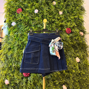 Gonna Pantalone in Denim Scuro Vero Moda con Sciarpa Decorativa