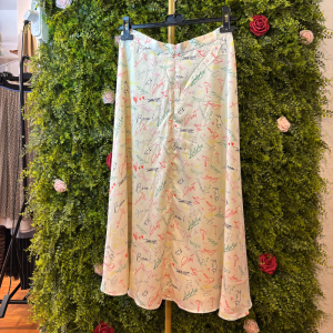 Gonna Midi Satinata Vero Moda con Scritte e Grafiche Multicolor